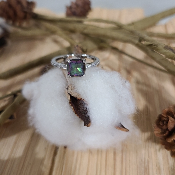 🌟🌟NEW🌟🌟GORGEOUS!! Rainbow Topaz Cushion Cut Ring in 925 Sterling Silver - Picture 4 of 13